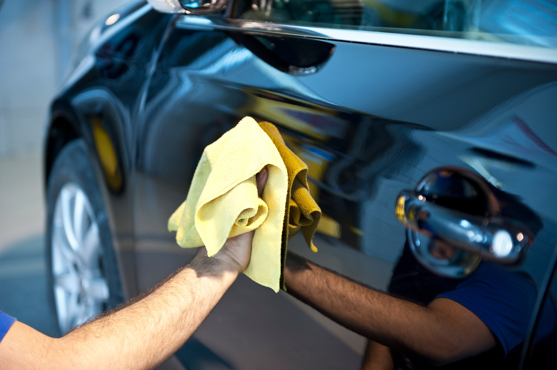 A microfiber cloth finishing glossy automotive paint